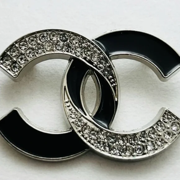 Beautiful Brooch– NWOT 💎 - Picture 1 of 8